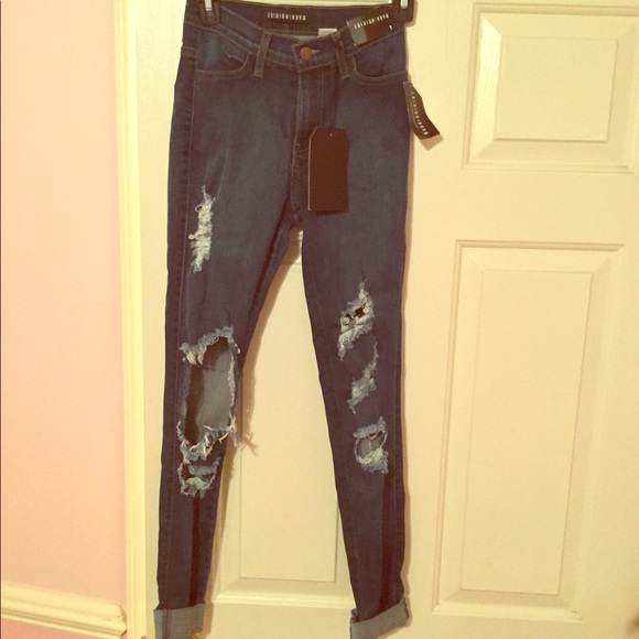 size 1 in fashion nova jeans